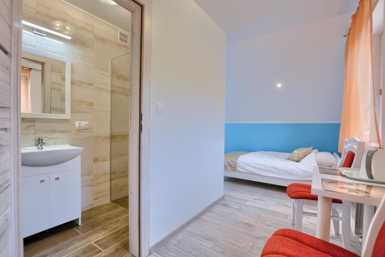 Комплексы для отдыха с коттеджами/бунгало Jaworina- Apartamenty, Domki i Pokoje Солина-20