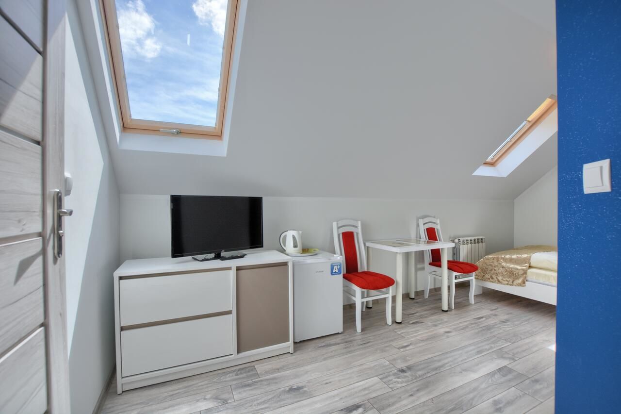 Комплексы для отдыха с коттеджами/бунгало Jaworina- Apartamenty, Domki i Pokoje Солина-5