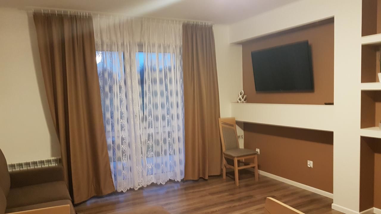 Комплексы для отдыха с коттеджами/бунгало Jaworina- Apartamenty, Domki i Pokoje Солина
